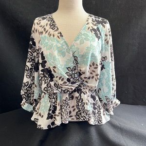 Zapelle Leaf Print Pullover V-neckline Peplum Top